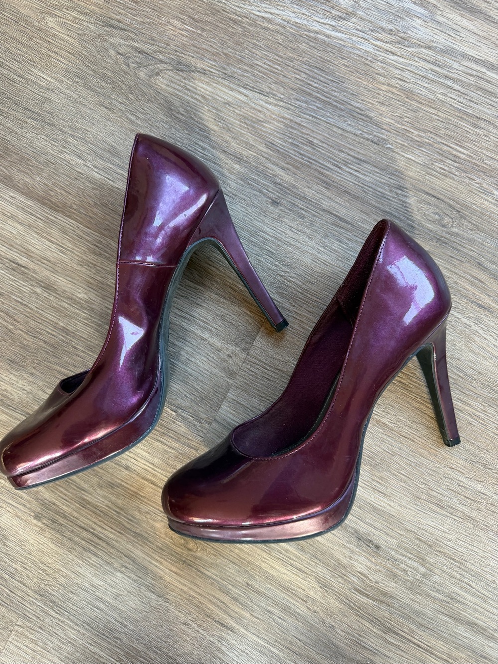 Fioni Pump Platform Heels Maroon
